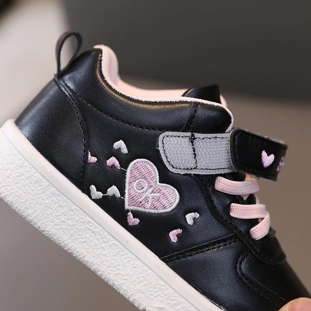 Love Embroidery PU Leather Platform Shoe Child Casual Sneakers Round Toe Brand Designer Dad Sneaker for Girls Boy Footwear