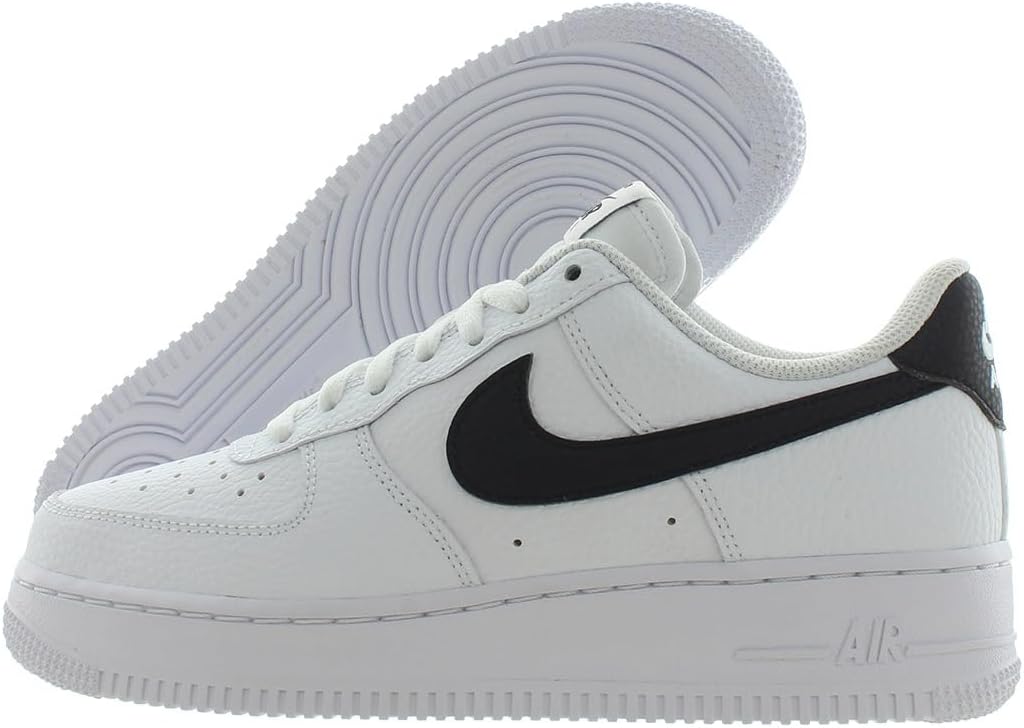 NIKE Air Force 1 '07 herr sneaker