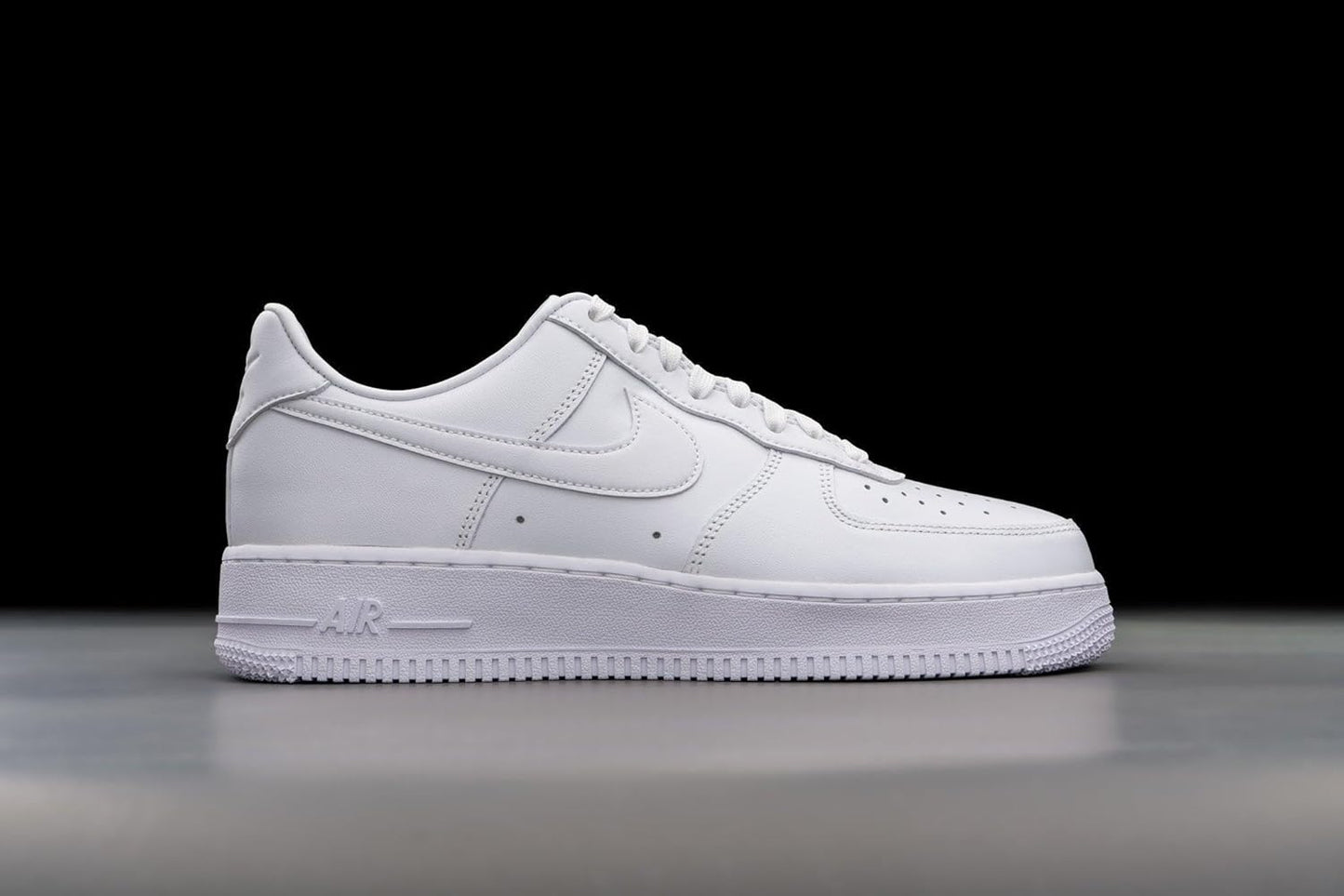 NIKE Air Force 1 '07 herr sneaker