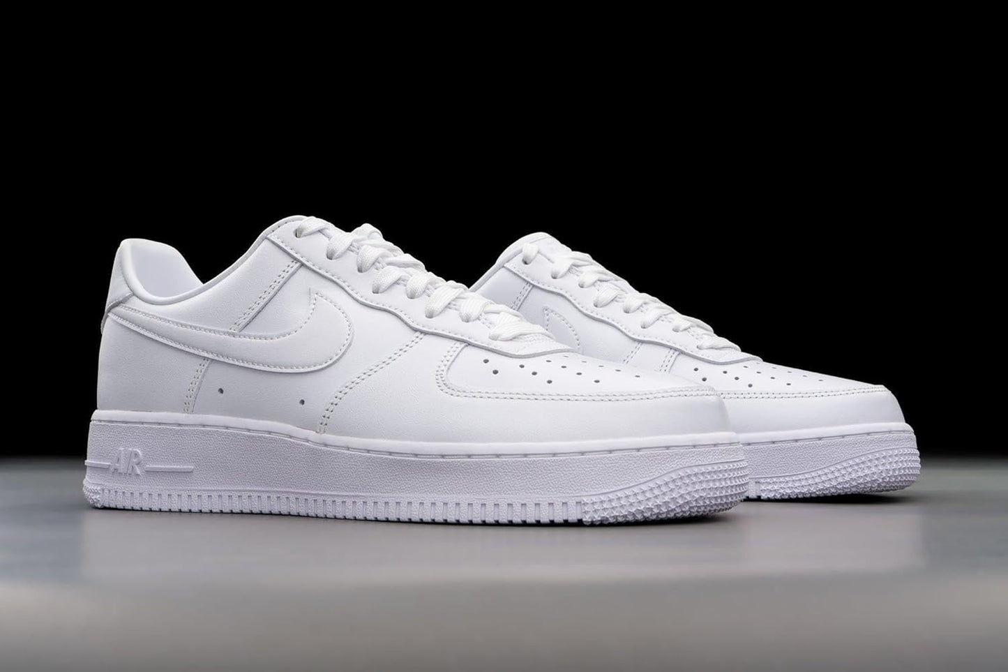 NIKE Air Force 1 '07 herr sneaker