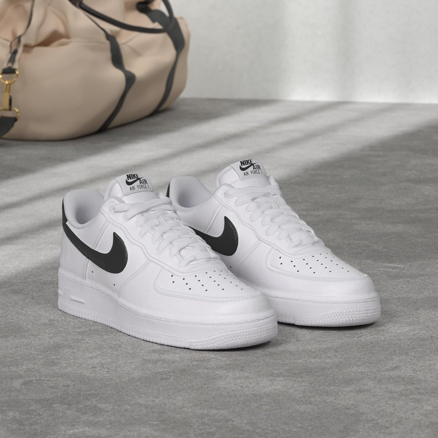 NIKE Air Force 1 '07 herr sneaker