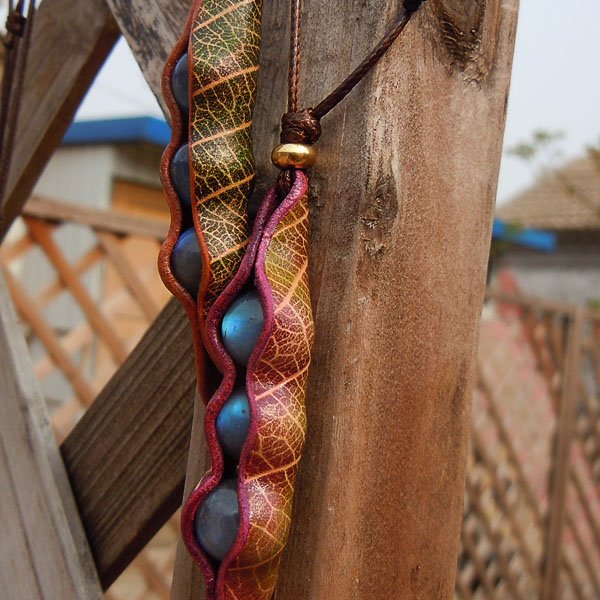 Leather Labradorite Pea Necklace